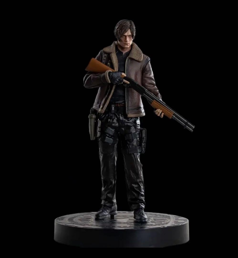 バイオハザード　レオン　33cm Amazon.co.jp: バイオハザード4 レオン 33cm AJQHYUOH : おもちゃ